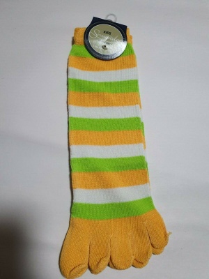 Kids Snugaloo Super Soft 5 Toe Orange White & Green Novelty Socks RRP £2.99 CLEARANCE XL £1